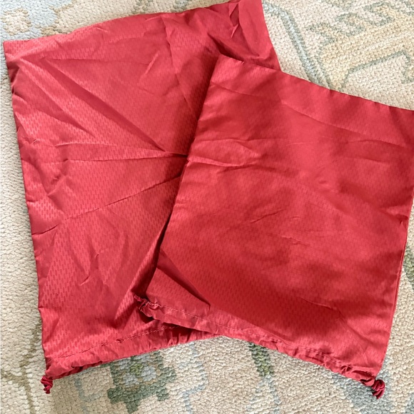 Delsey Paris Handbags - NWOT Delsey Travel Shoe Covers (Set of Two)